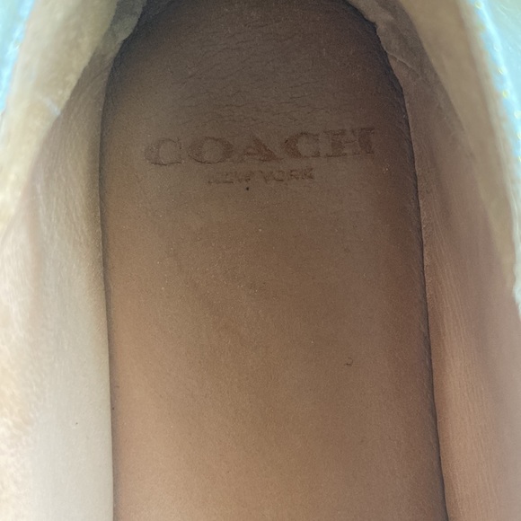 Coach Lobster Flats - Picture 8 of 11